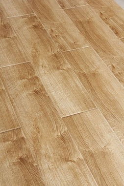 焕新生活空间，欧陆佳幻影胡桃R7002复合地板重磅上市